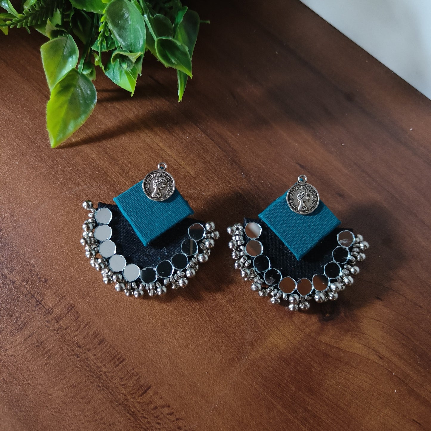 Chaand sitara earring