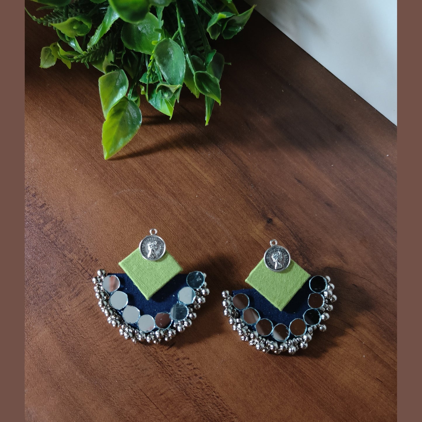 Chaand sitara earring