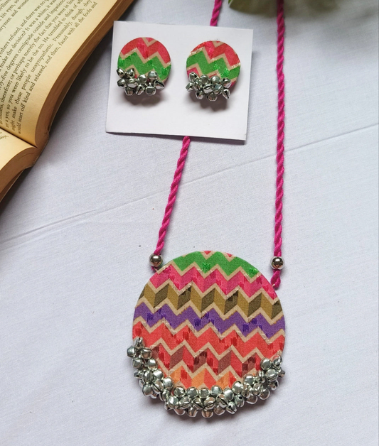 Classic necklace