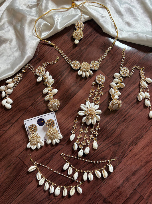 Saanjh set with hairpin