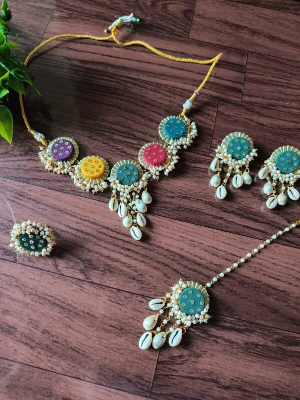 Bahaar haldi jewellery set - Image 3