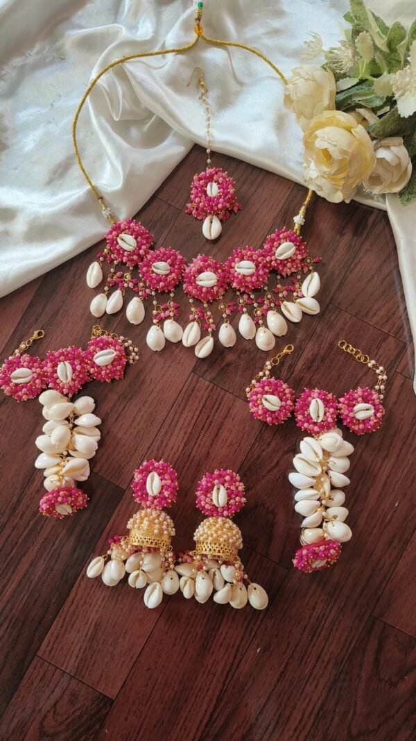 Rangrez haldi jewellery set