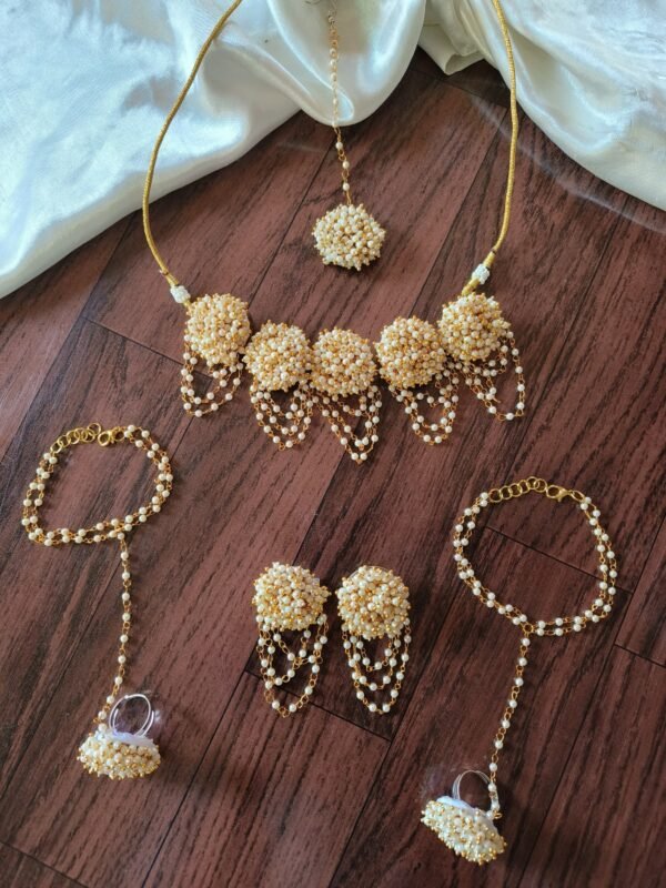 Meher haldi jewellery set